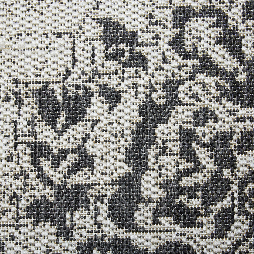 Nicole Miller New York Indoor/Outdoor Area Rug, Grey/Black, 5'2"x7'2" V344376