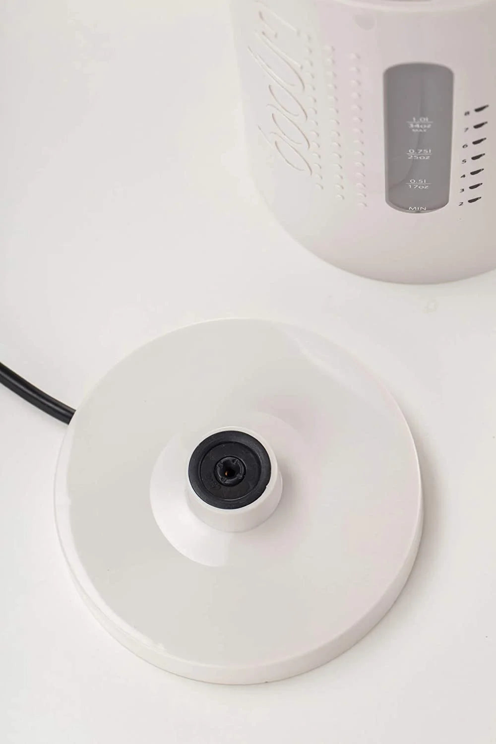 Bodum BISTRO Electric Water Kettle, White, 17 oz R480