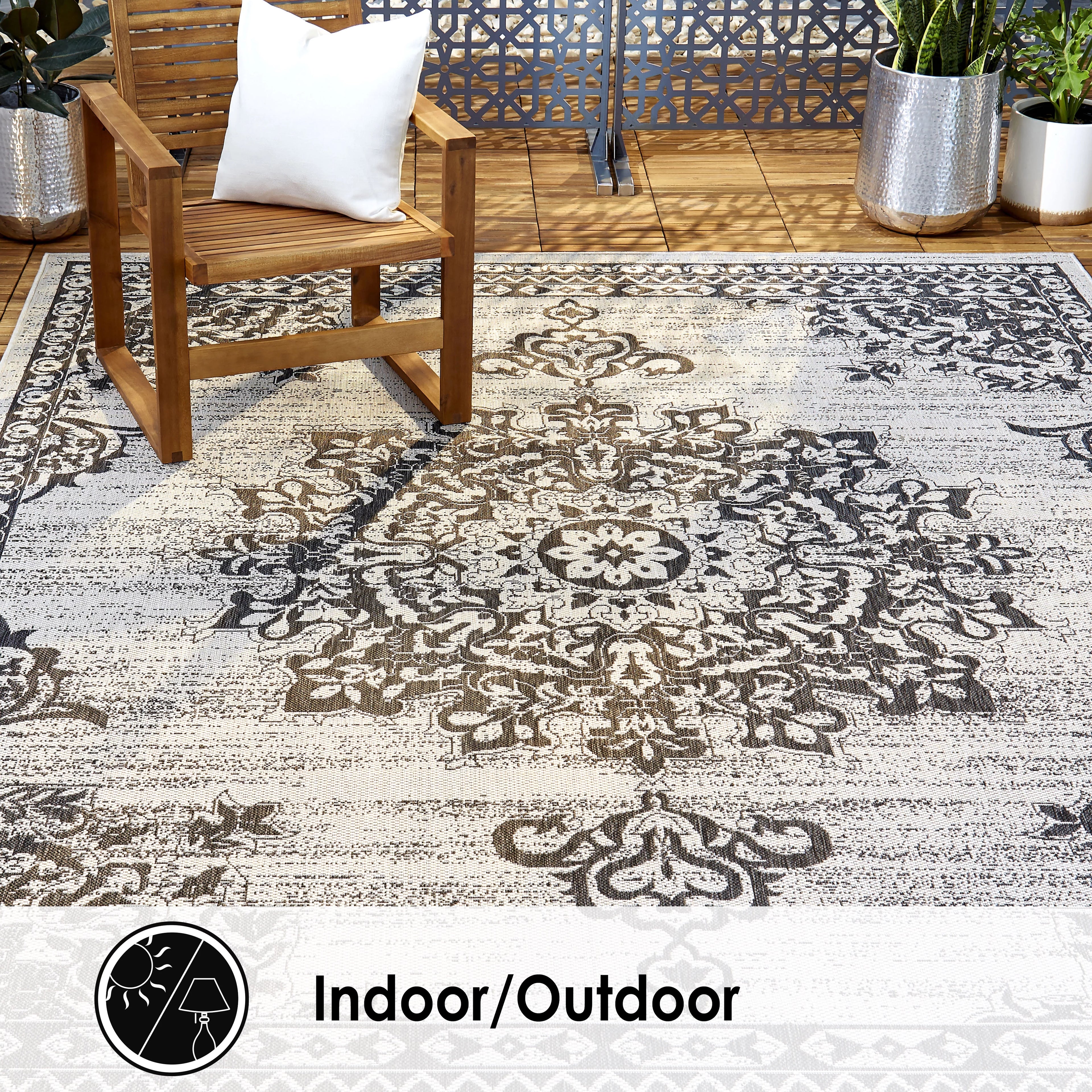 Nicole Miller New York Patio Country Azalea Transitional Medallion Indoor/Outdoor Area Rug, Grey/Black, 5'2"x7'2"